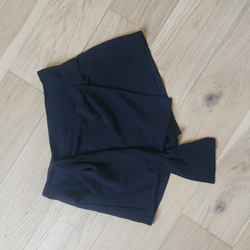 Vestique Black Skort